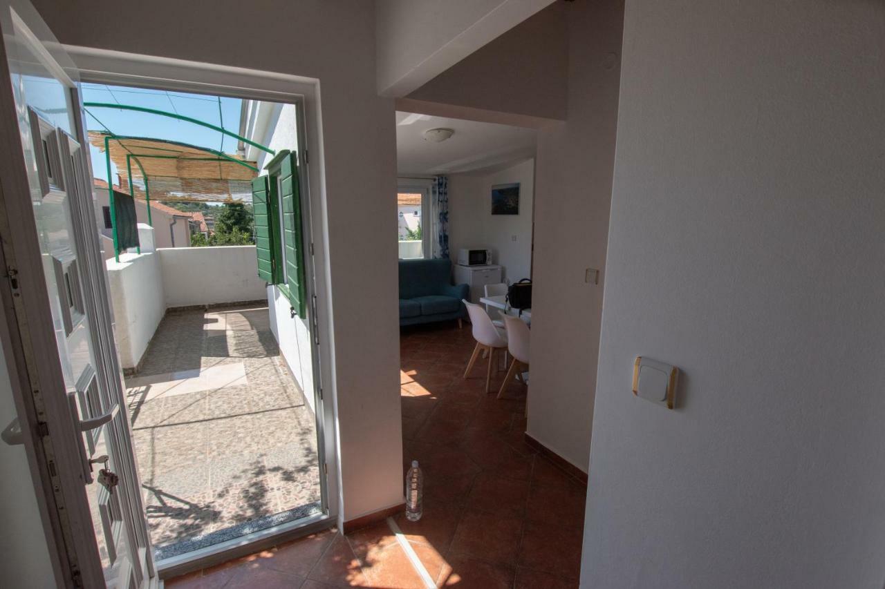 Apartments Roko I Niko ムルテル エクステリア 写真