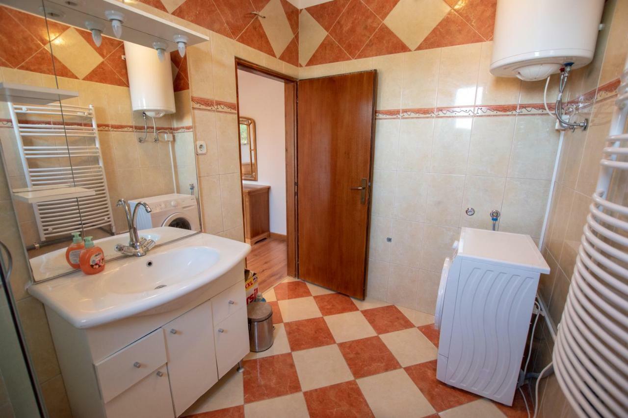 Apartments Roko I Niko ムルテル エクステリア 写真